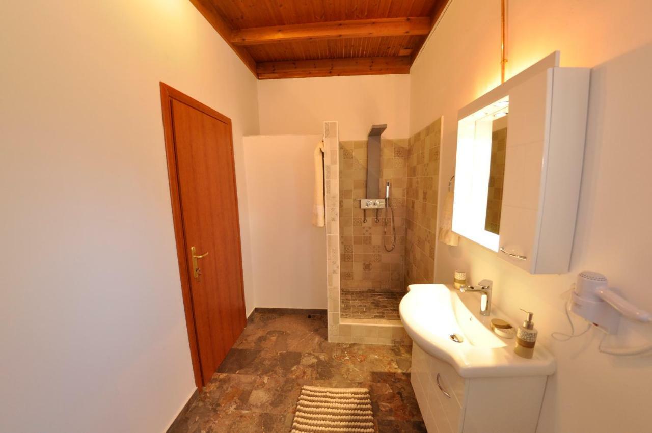Villa Angelko Kavvadades エクステリア 写真